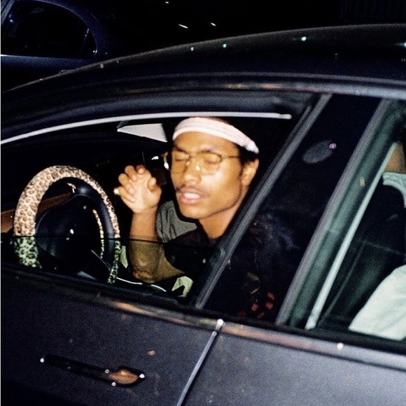 Meet your Posher, Miya - Picture 1 of 1